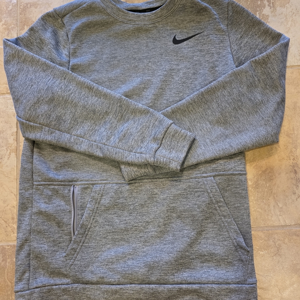 Nike Therma Fit Gray Sweatshirt‎ Size S